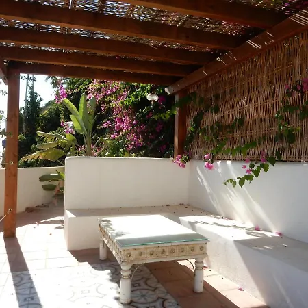 ,nerja, Seaview, Pool, 3 Bedrooms, Huge Terrace And Garden 펜션