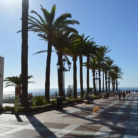 ,nerja, Seaview, Pool, 3 Bedrooms, Huge Terrace And Garden 네르하