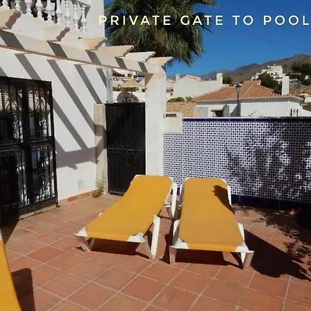 ,nerja, Seaview, Pool, 3 Bedrooms, Huge Terrace And Garden Dom wakacyjny *