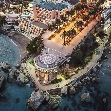,nerja, Seaview, Pool, 3 Bedrooms, Huge Terrace And Garden